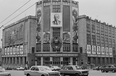 Фотография на память: архивные снимки позволяют проследить эволюцию города и понять дух места