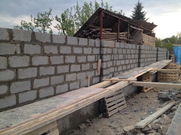 Забор из газобетона Забор из газобетона