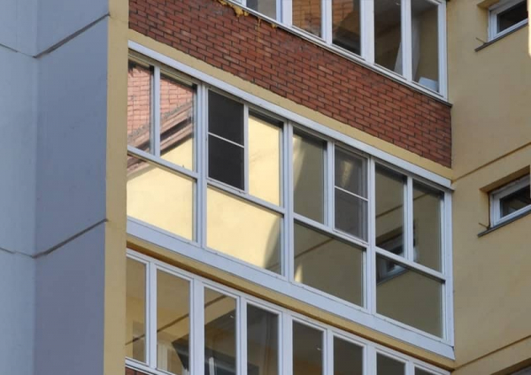 Чем закрыть окна на балконе от солнца – выбираем оптимальный вариант Чем закрыть окна на балконе от солнца – выбираем оптимальный вариант