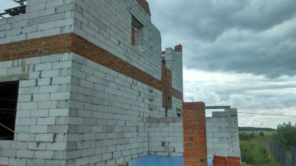 Армопояс из кирпича: что это такое и как его построить своими руками? Армопояс из кирпича: что это такое и как его построить своими руками?