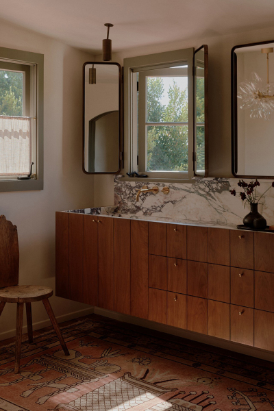 Нотки mid century в дизайне испанской виллы в Калифорнии Нотки mid century в дизайне испанской виллы в Калифорнии
