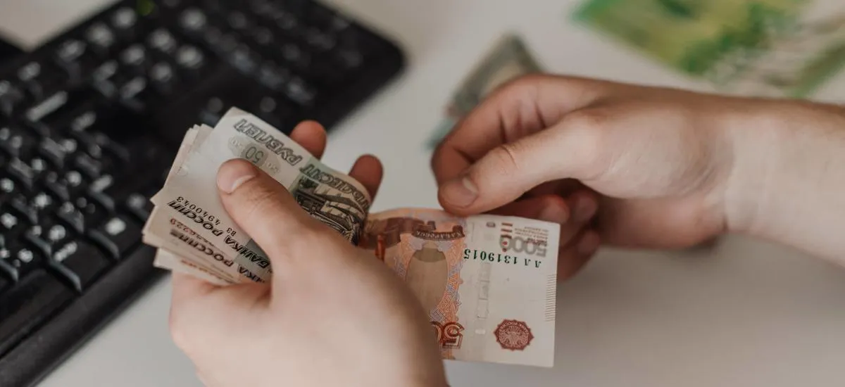 Минимальный НДФЛ поднимут до 25%: аналитик сообщил, когда это произойдет