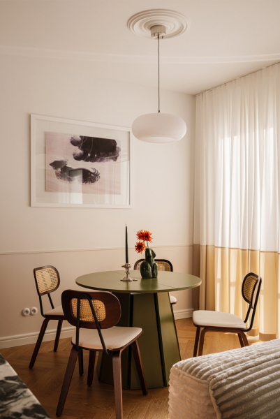 Красивая плитка, модные материалы и ретро-нотки: современный интерьер в Варшаве Красивая плитка, модные материалы и ретро-нотки: современный интерьер в Варшаве