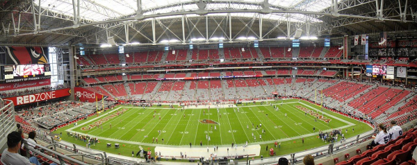 Навигация на стадионе как часть дизайна: чему учит система указателей State Farm Stadium